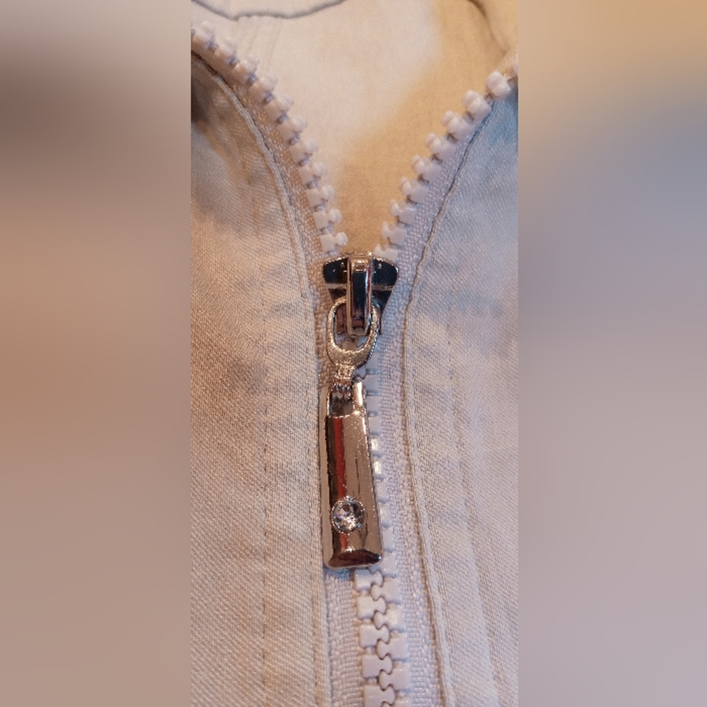 Women's Jacket - Picture 3 of 8